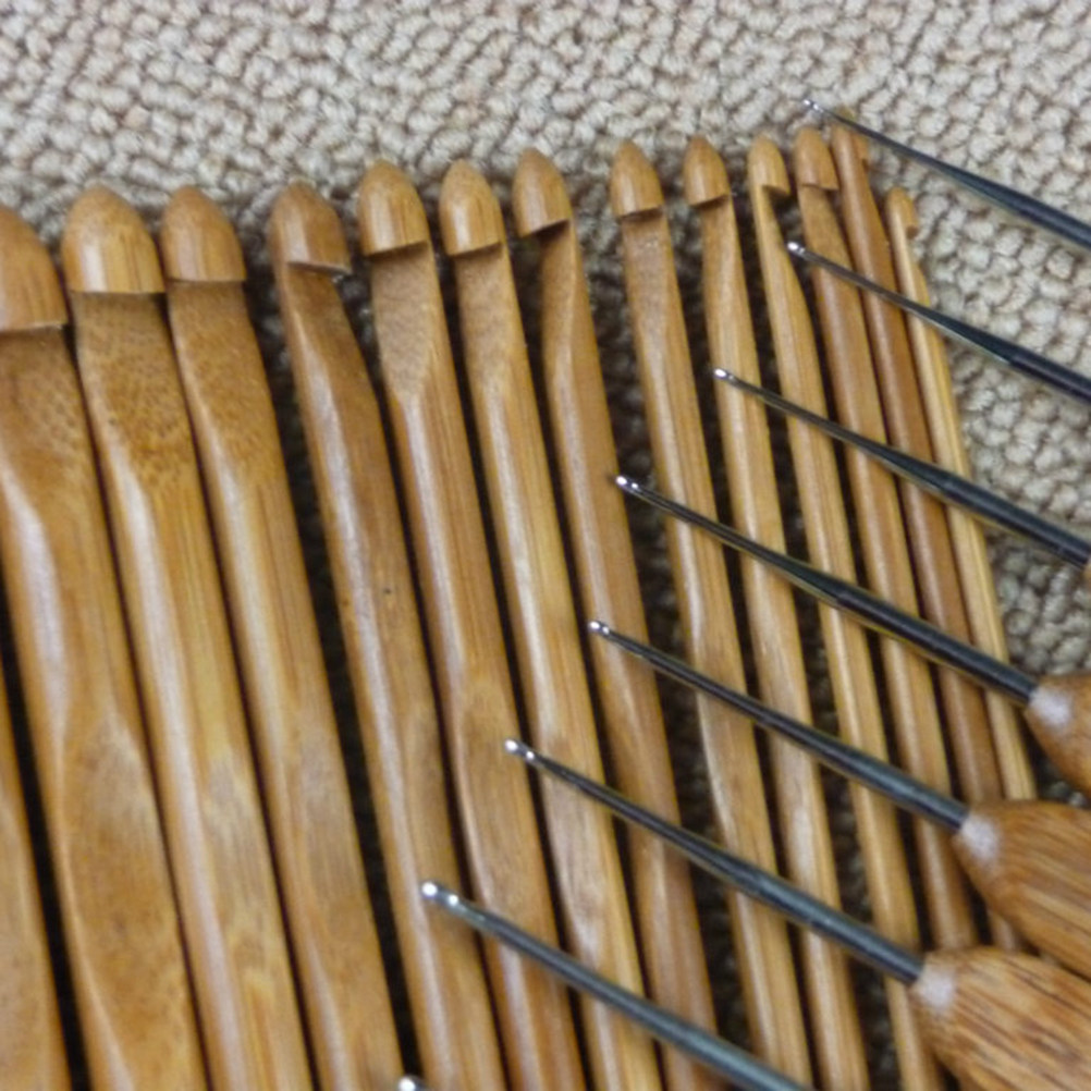 Wooden Crochet Hooks Ergonomic Handle - Набор из 12 деревянных спиц для